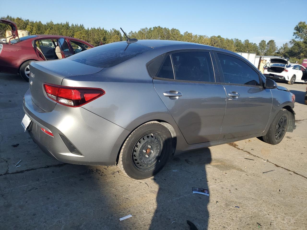 2022 Kia Rio - Image 3