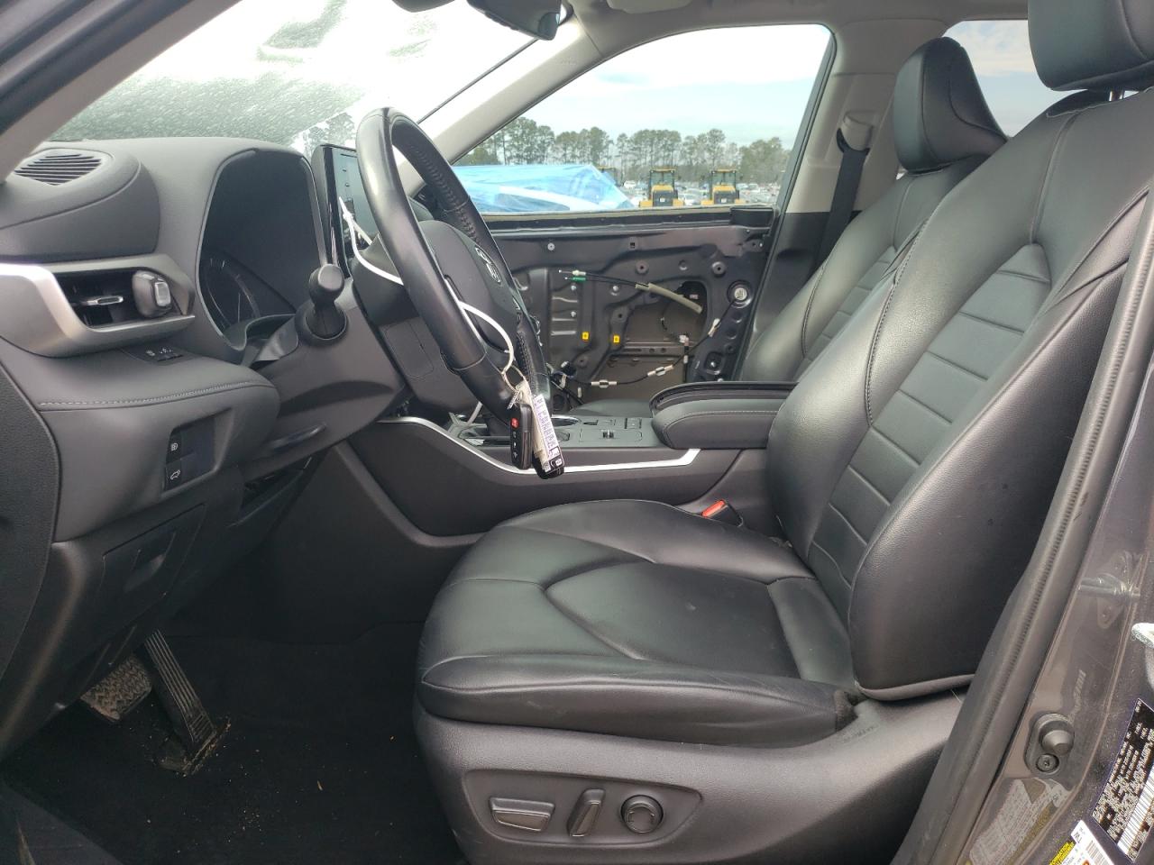 2021 Toyota Highlander - Image 7