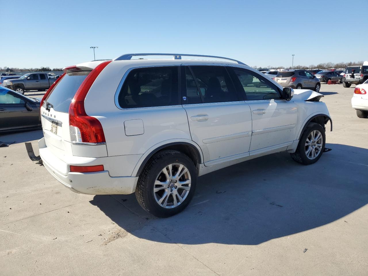 2014 Volvo XC90 - Image 3
