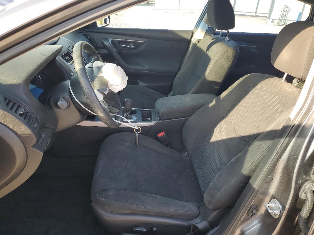 2015 Nissan Altima - Image 7