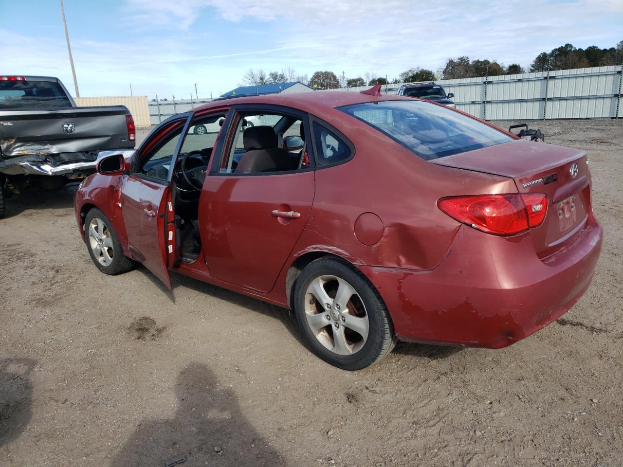 2009 Hyundai Elantra - Image 2