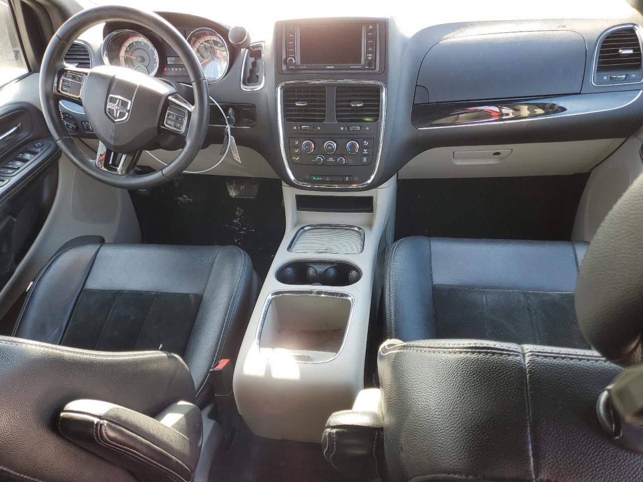 2018 Dodge Caravan - Image 8