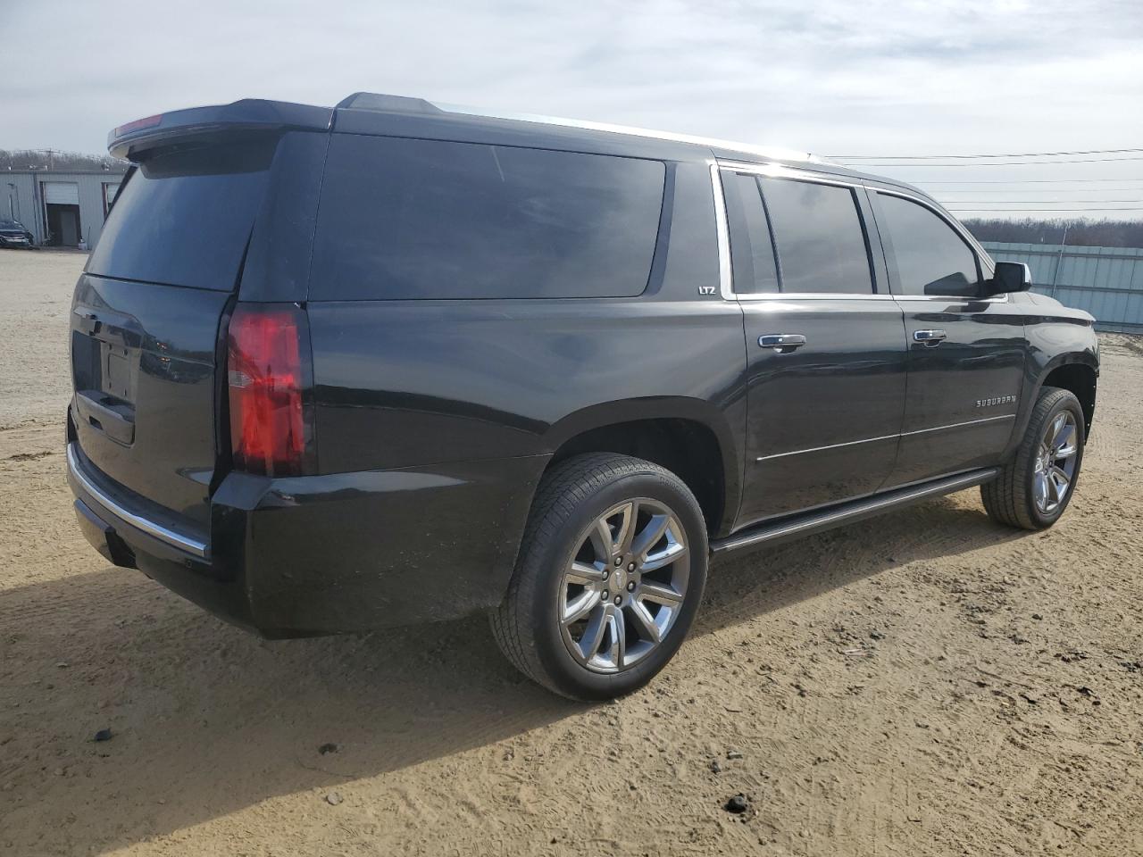 2015 Chevrolet Suburban - Image 3