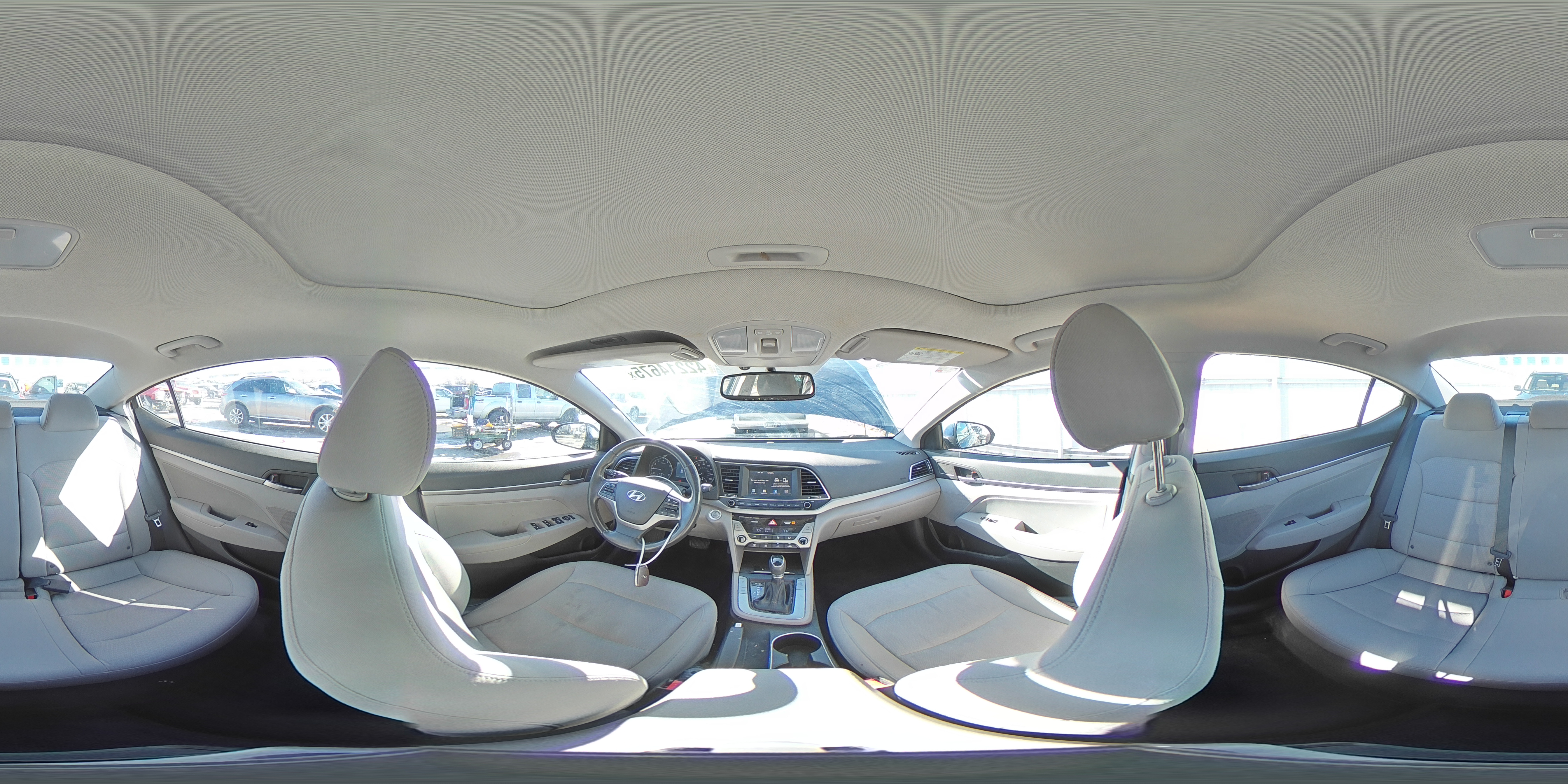 2018 Hyundai Elantra - Image 14