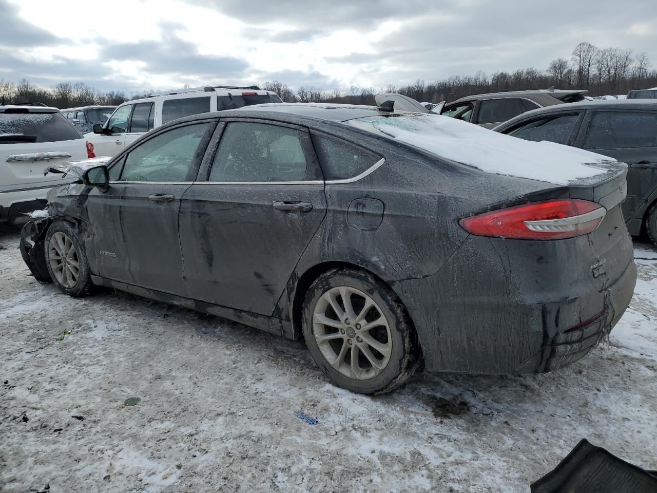2019 Ford Fusion - Image 2