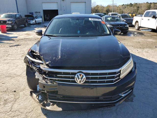  VOLKSWAGEN PASSAT 2018 Черный