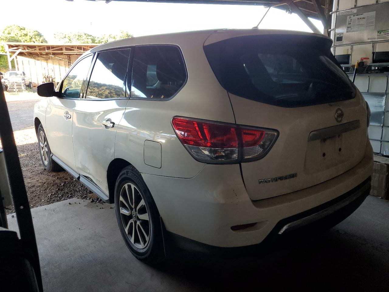 2014 Nissan Pathfinder - Image 2