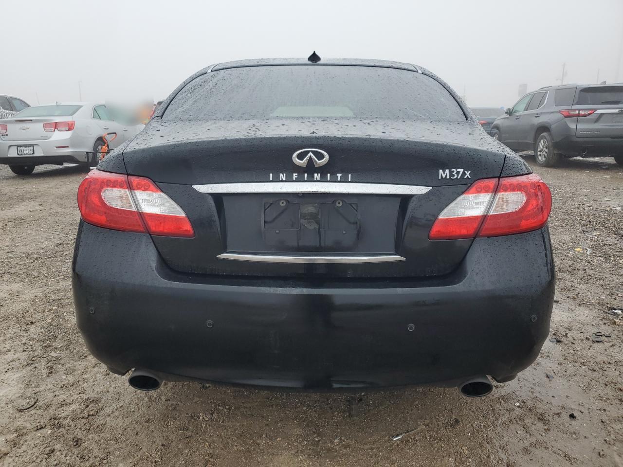 2013 Infiniti M - Image 6