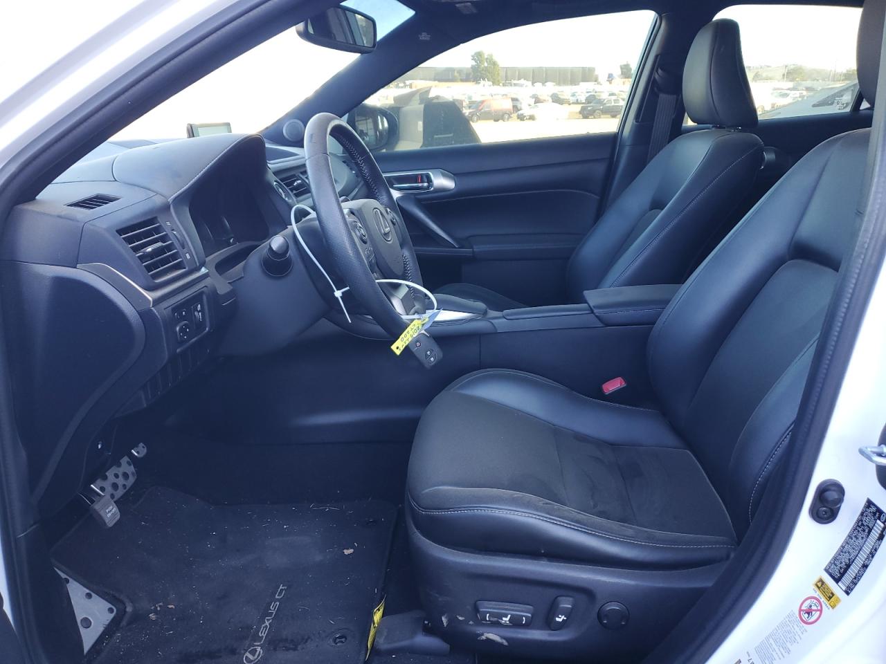 2015 Lexus CT - Image 7
