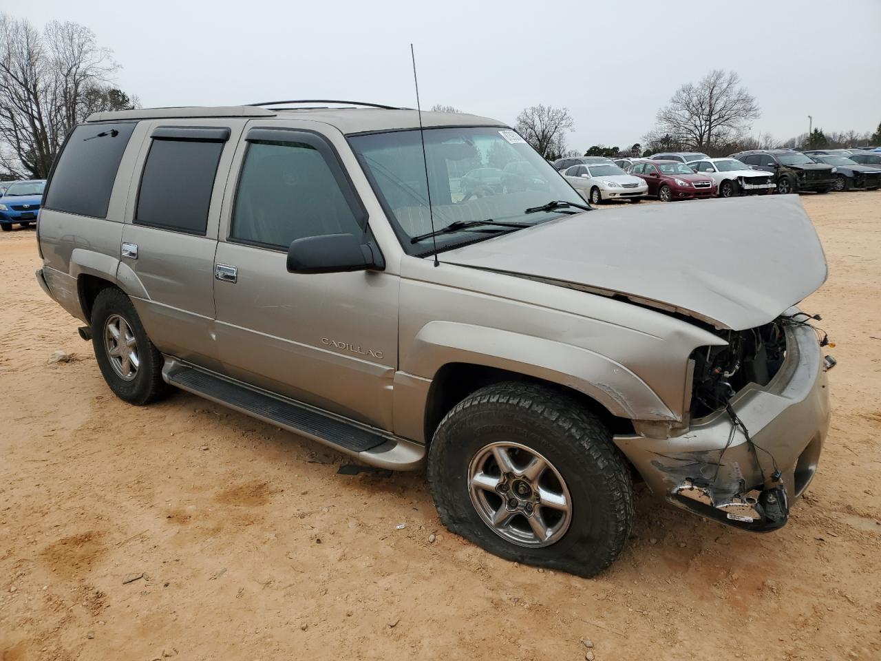 2000 Cadillac Escalade - Image 4