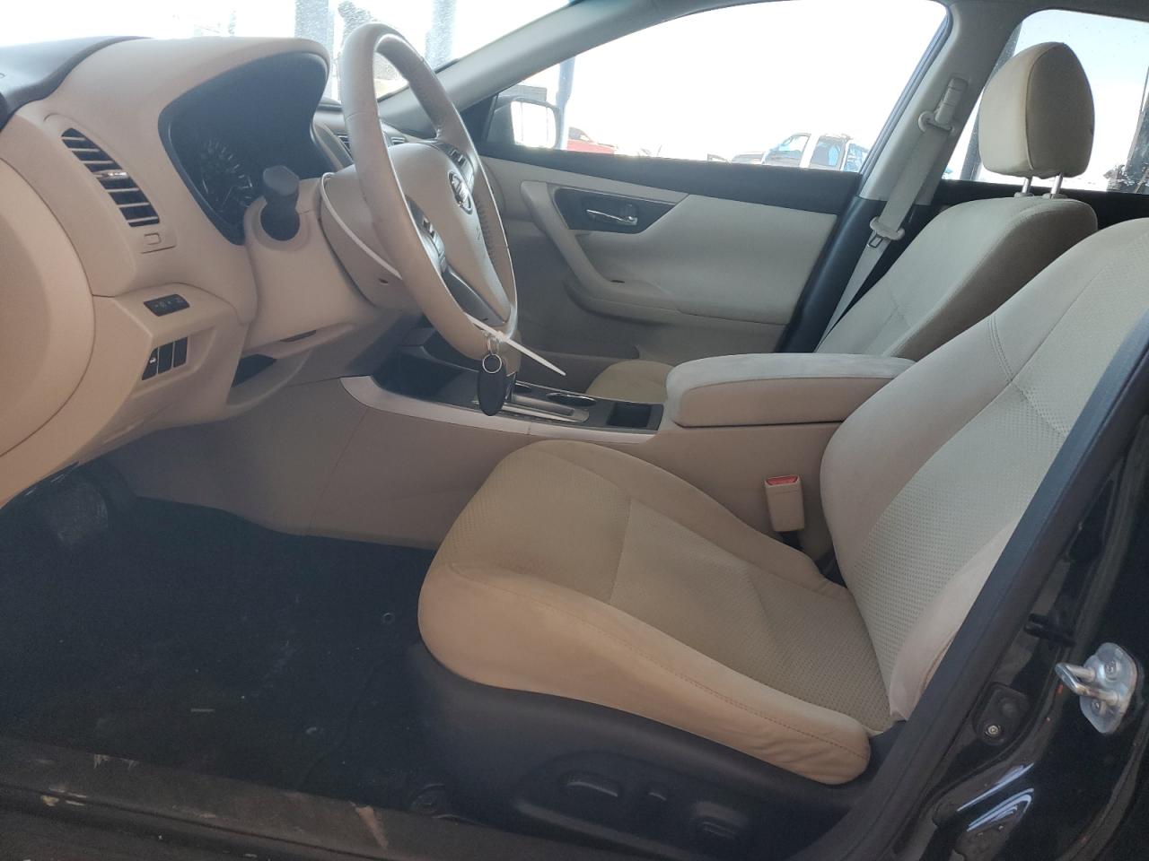 2015 Nissan Altima - Image 7