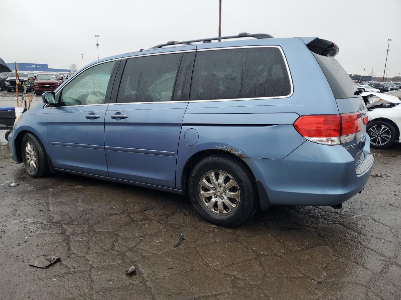 2010 Honda Odyssey - Image 2