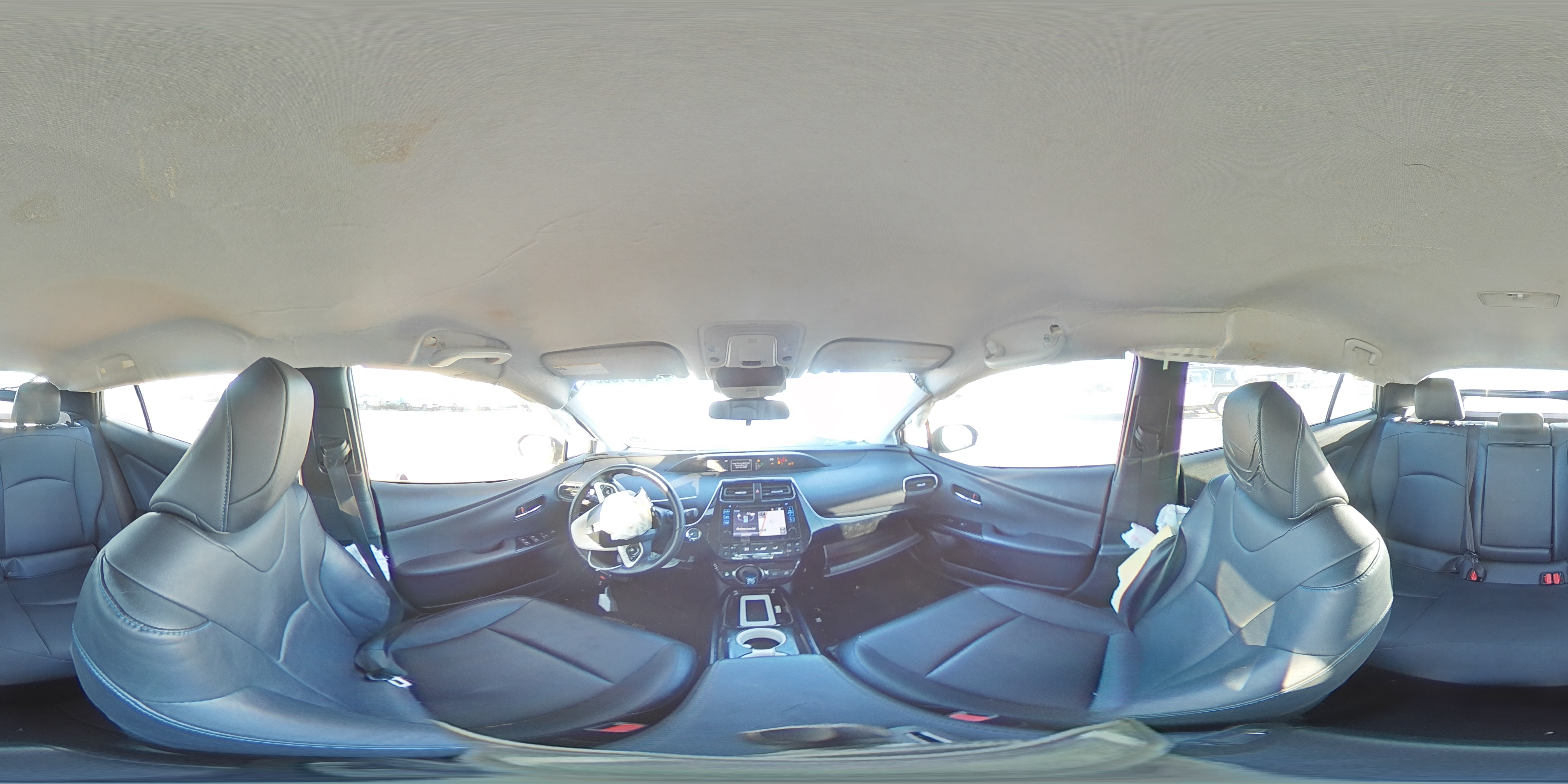 2016 Toyota Prius - Image 13