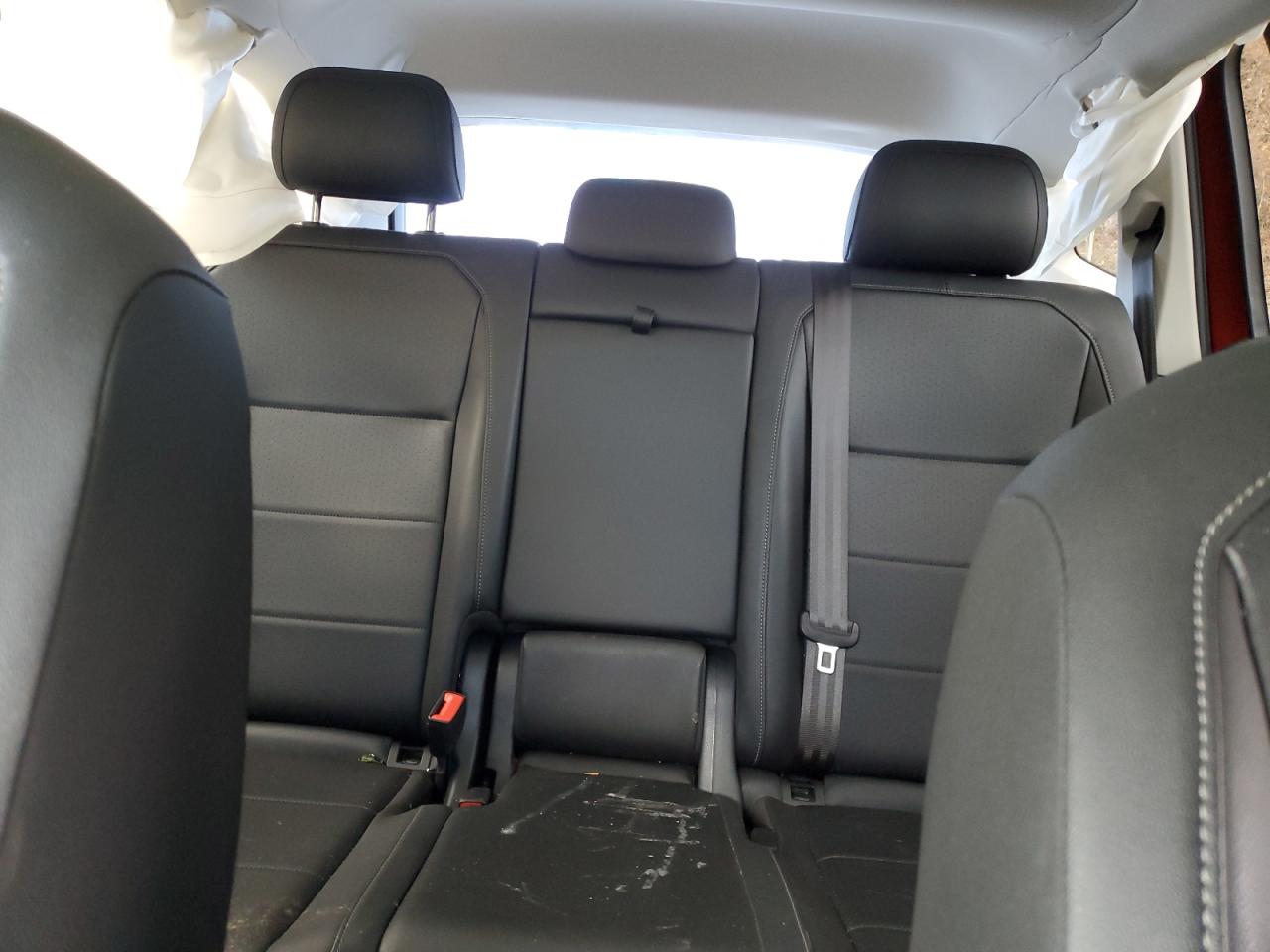 2020 Volkswagen Tiguan - Image 10