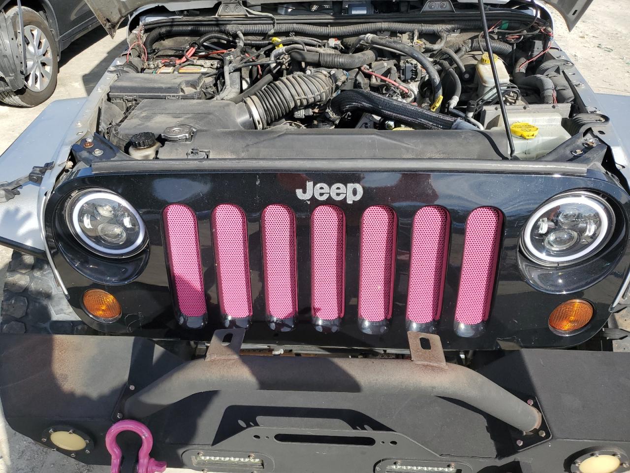 2010 Jeep Wrangler - Image 11