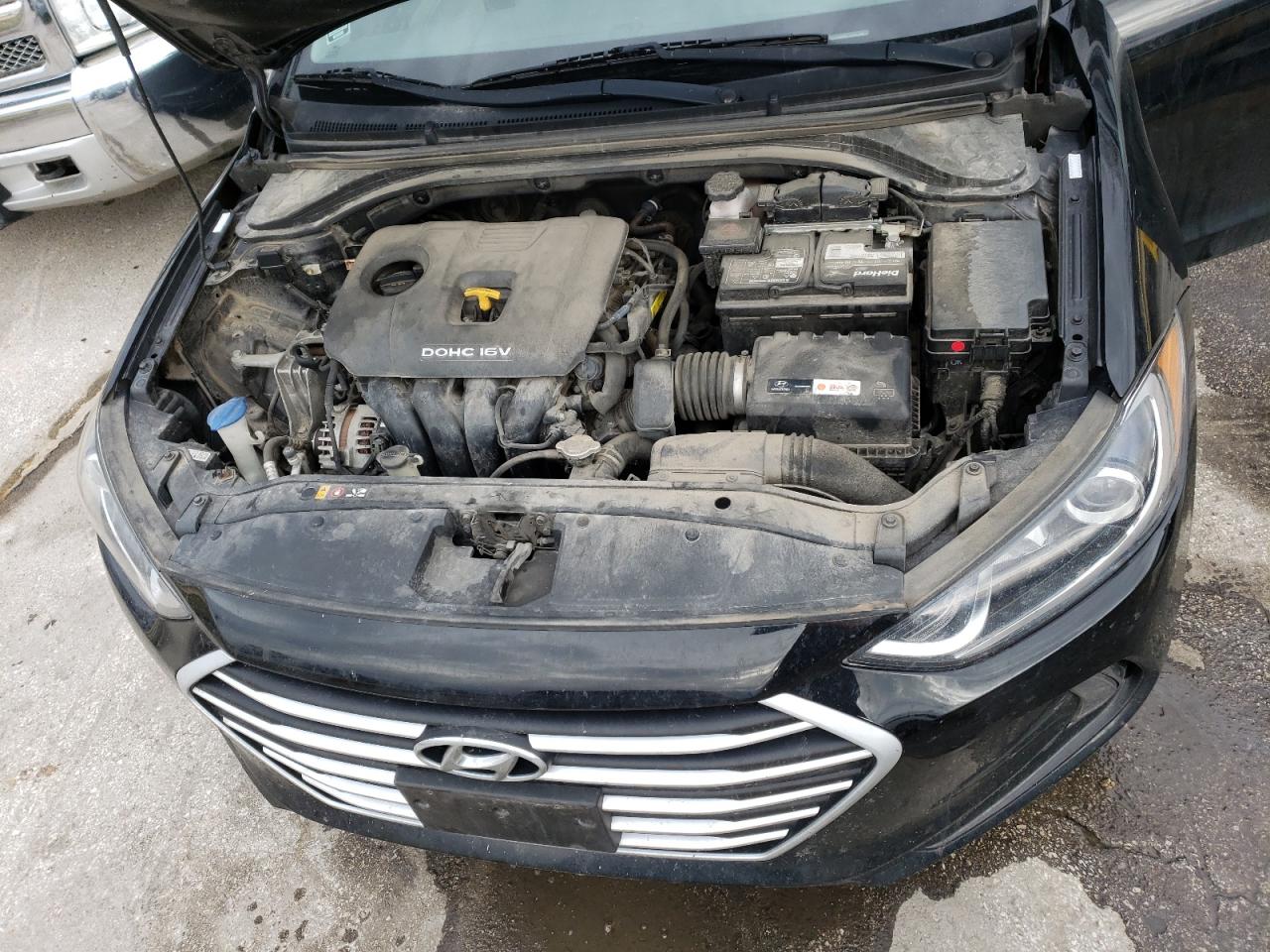 2018 Hyundai Elantra - Image 11