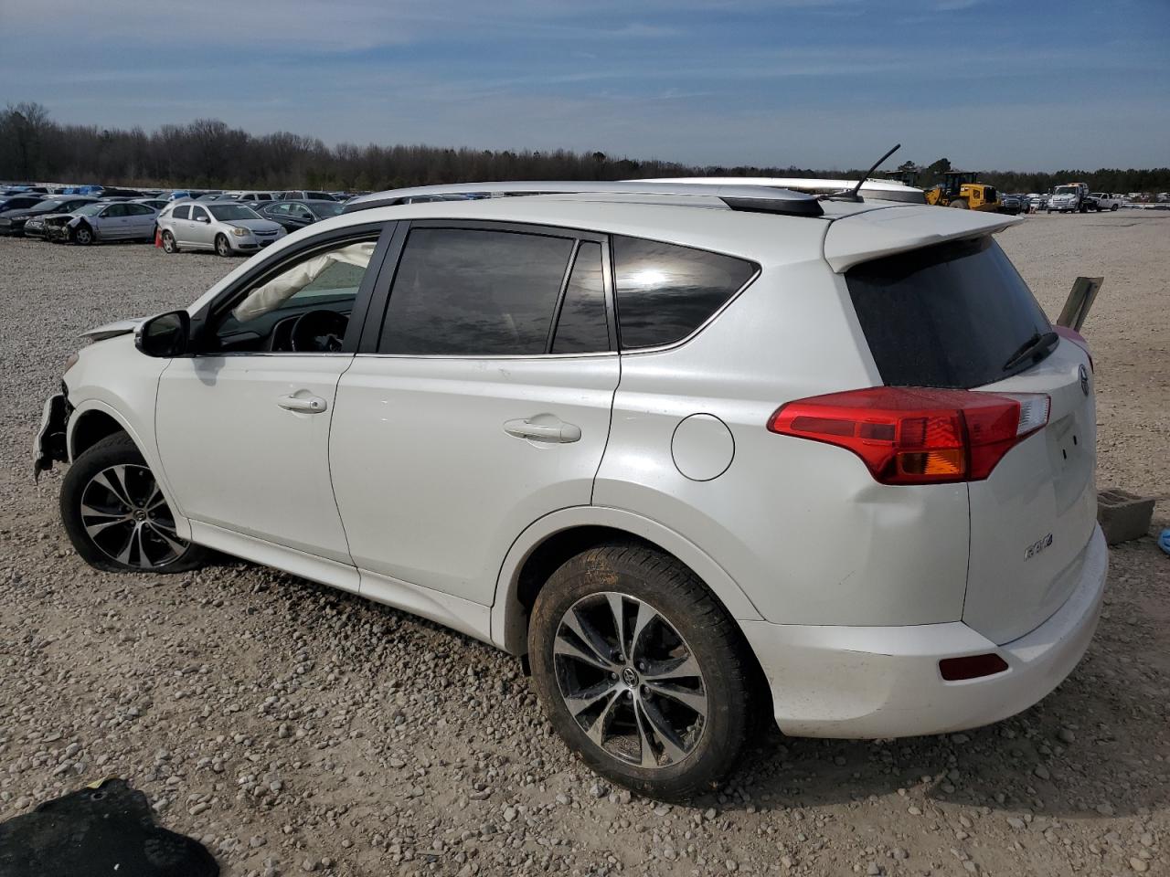 2015 Toyota RAV 4 - Image 2