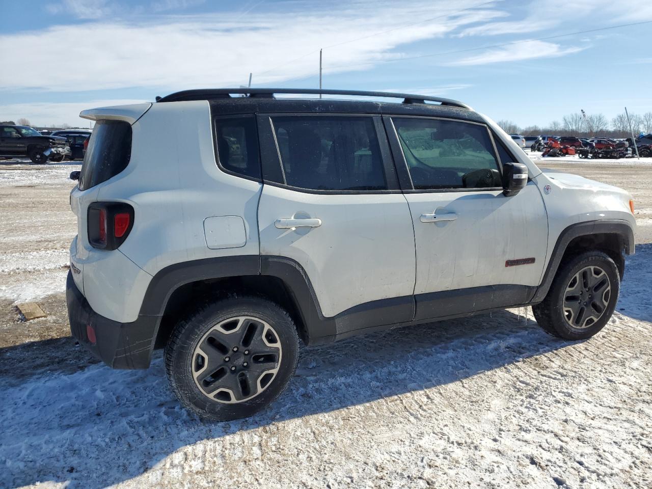 2017 Jeep Renegade - Image 3