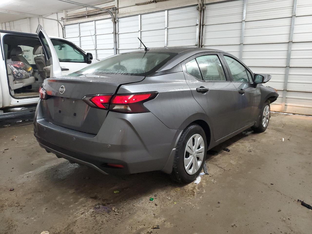 2020 Nissan Versa - Image 3