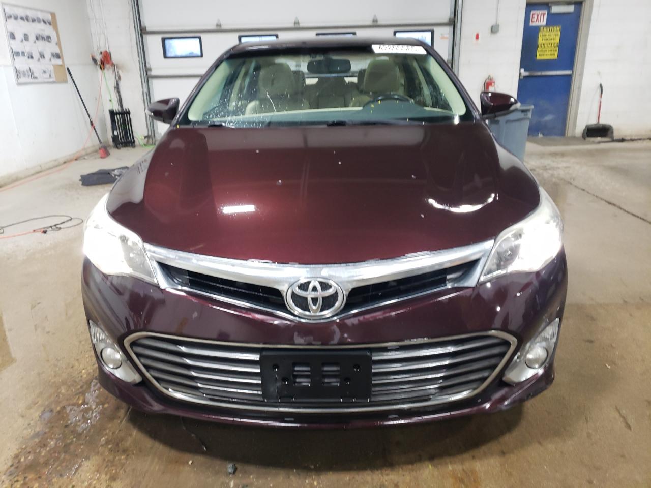 2013 Toyota Avalon - Image 5