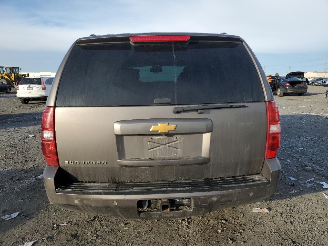 2014 Chevrolet Suburban K1500 Lt VIN: 1GNSKJE71ER240537 Lot: 41891535