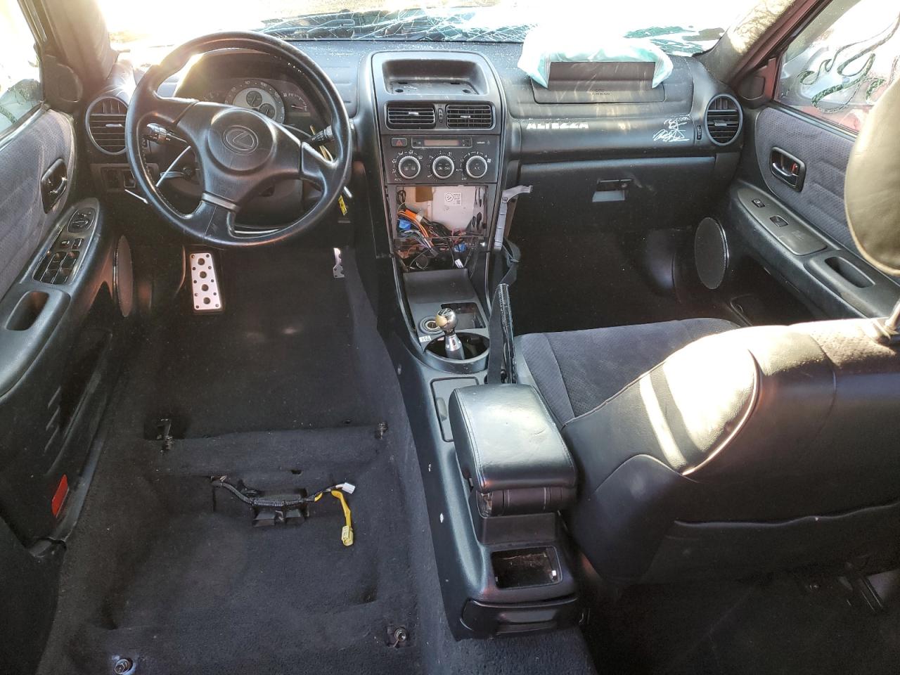 2003 Lexus IS - Image 8
