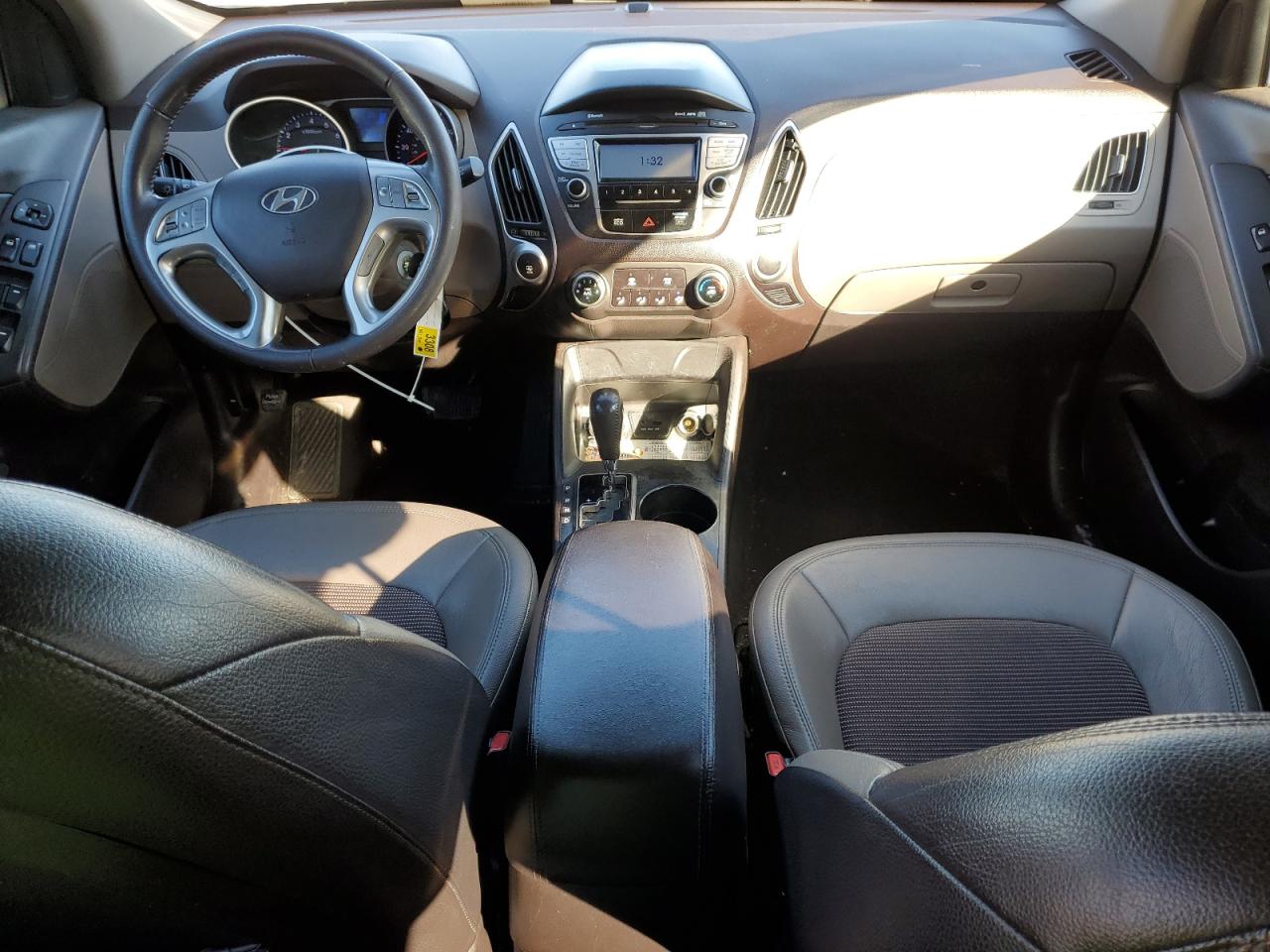 2012 Hyundai Tucson - Image 8