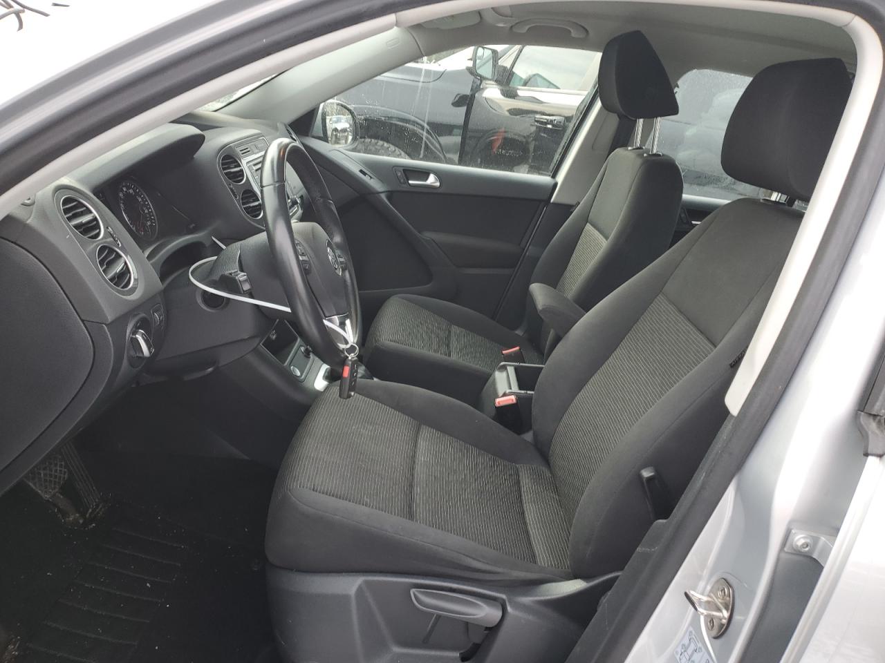 2017 Volkswagen Tiguan - Image 7