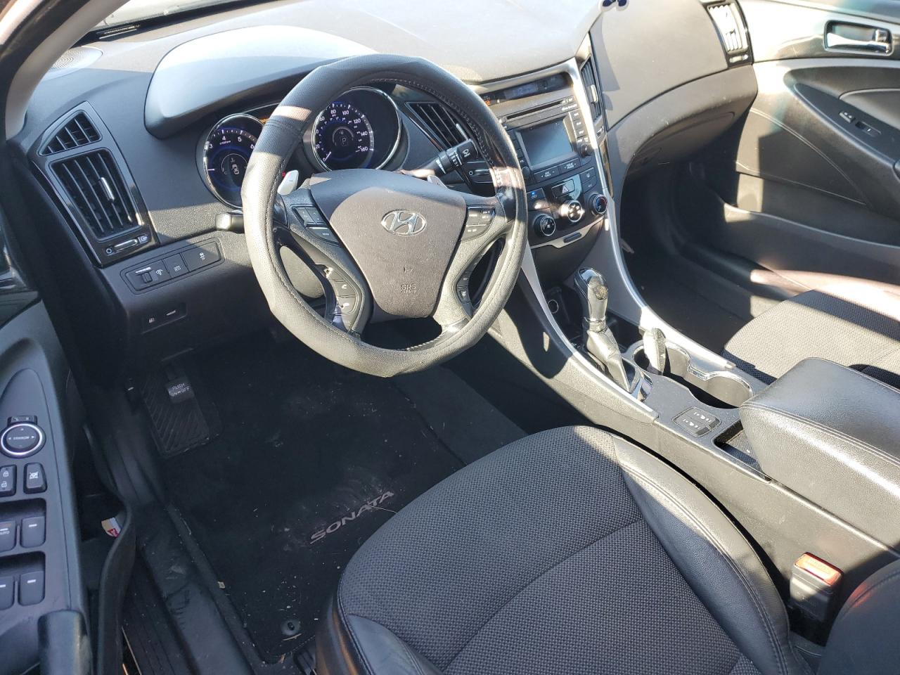 2014 Hyundai Sonata - Image 8