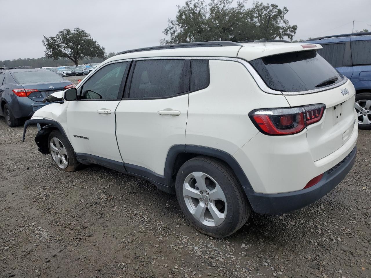 2019 Jeep Compass - Image 2