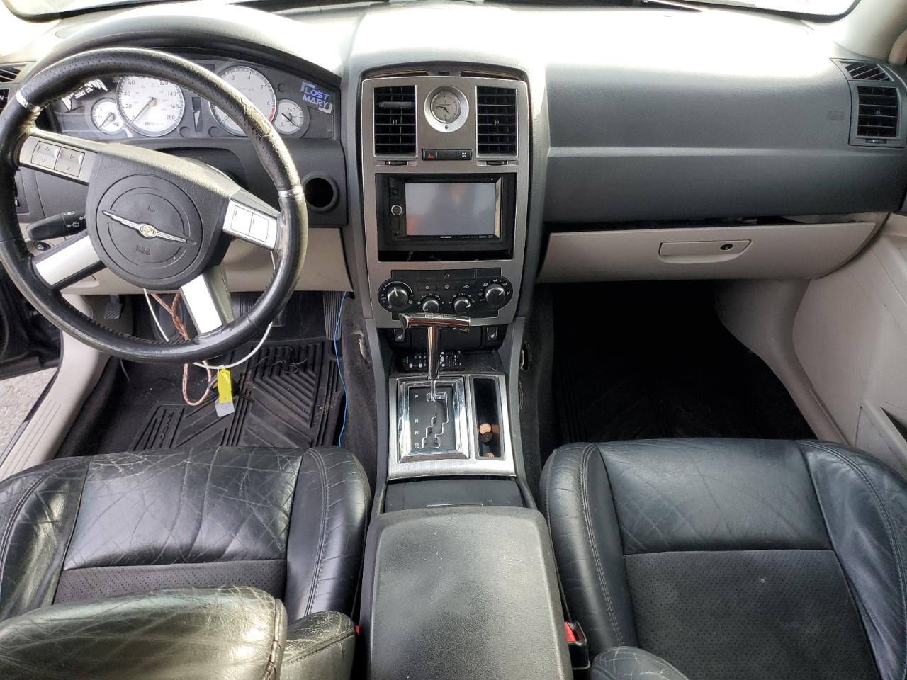 2006 Chrysler 300 - Image 8