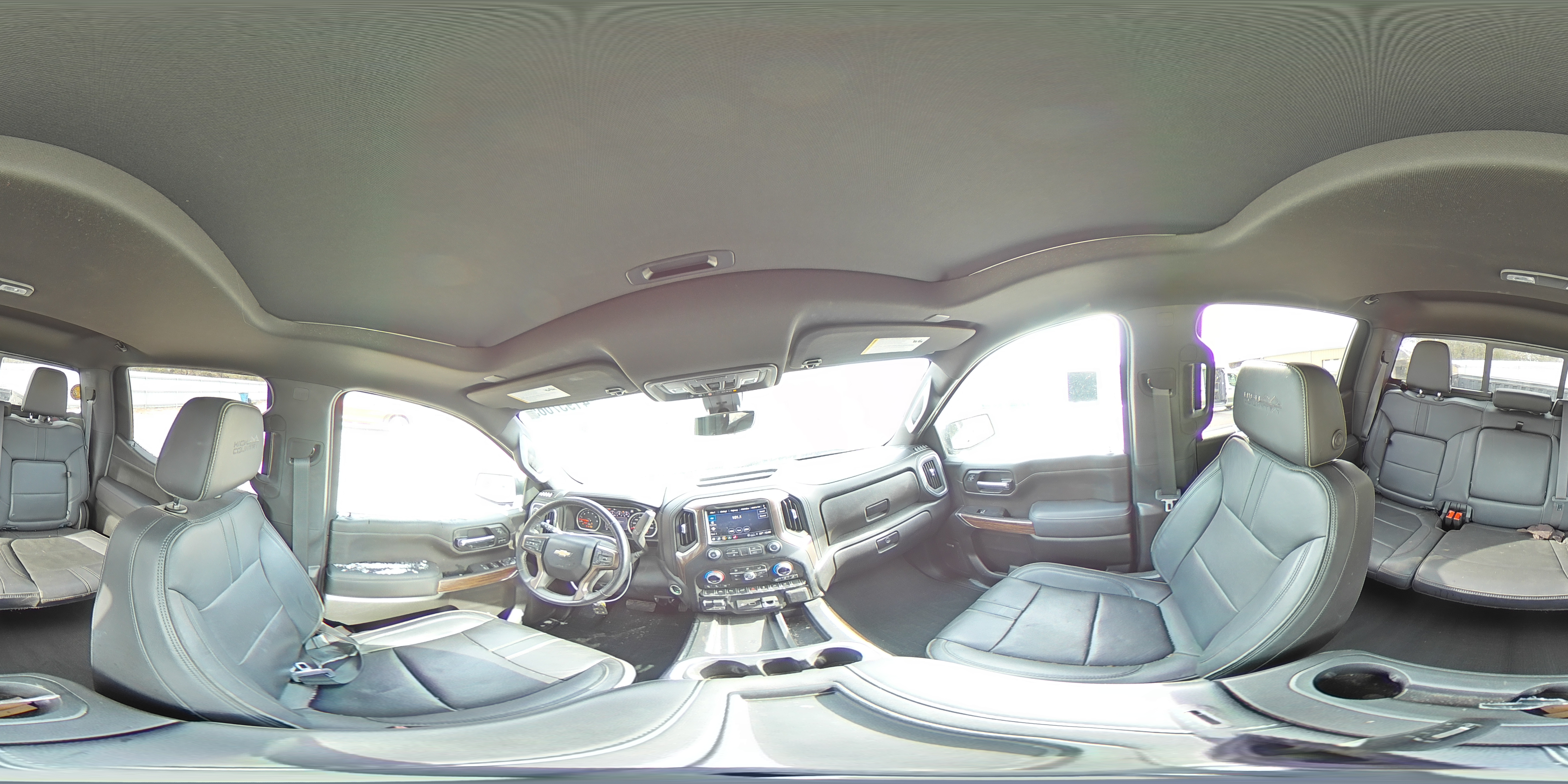 2022 Chevrolet Silverado - Image 13