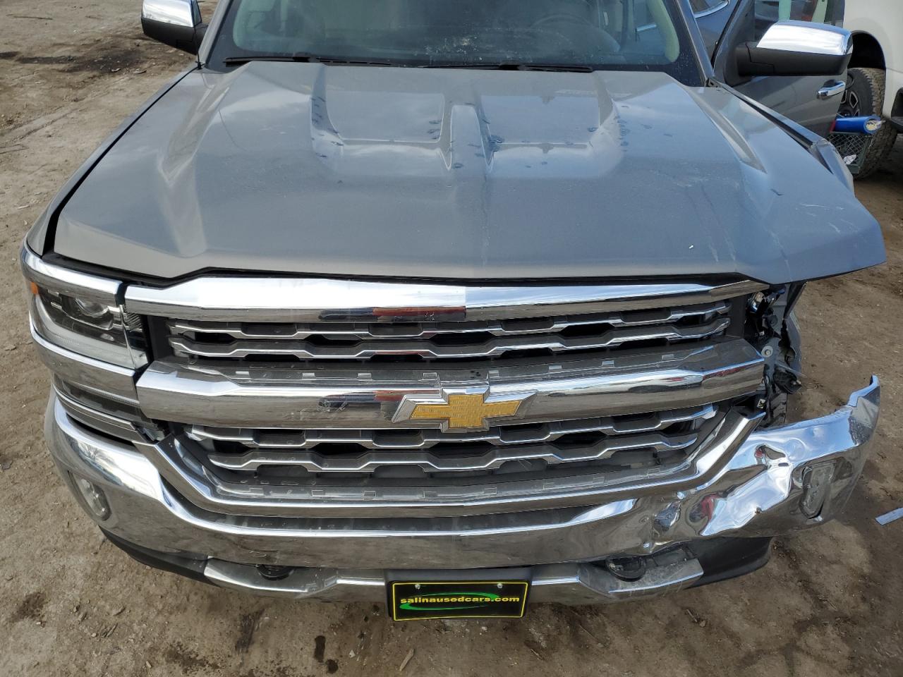 2017 Chevrolet Silverado - Image 11