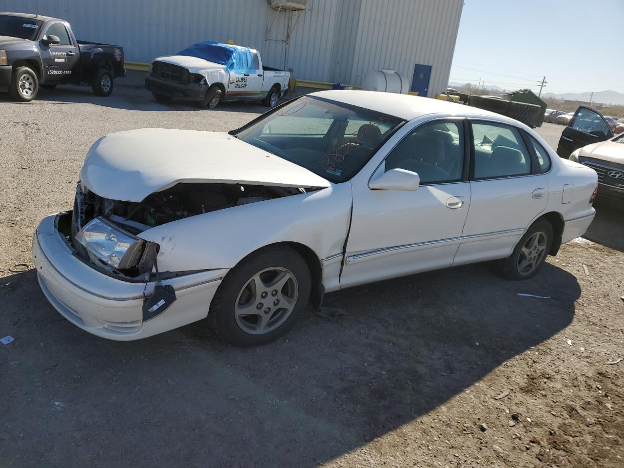 1999 Toyota Avalon - Image 1