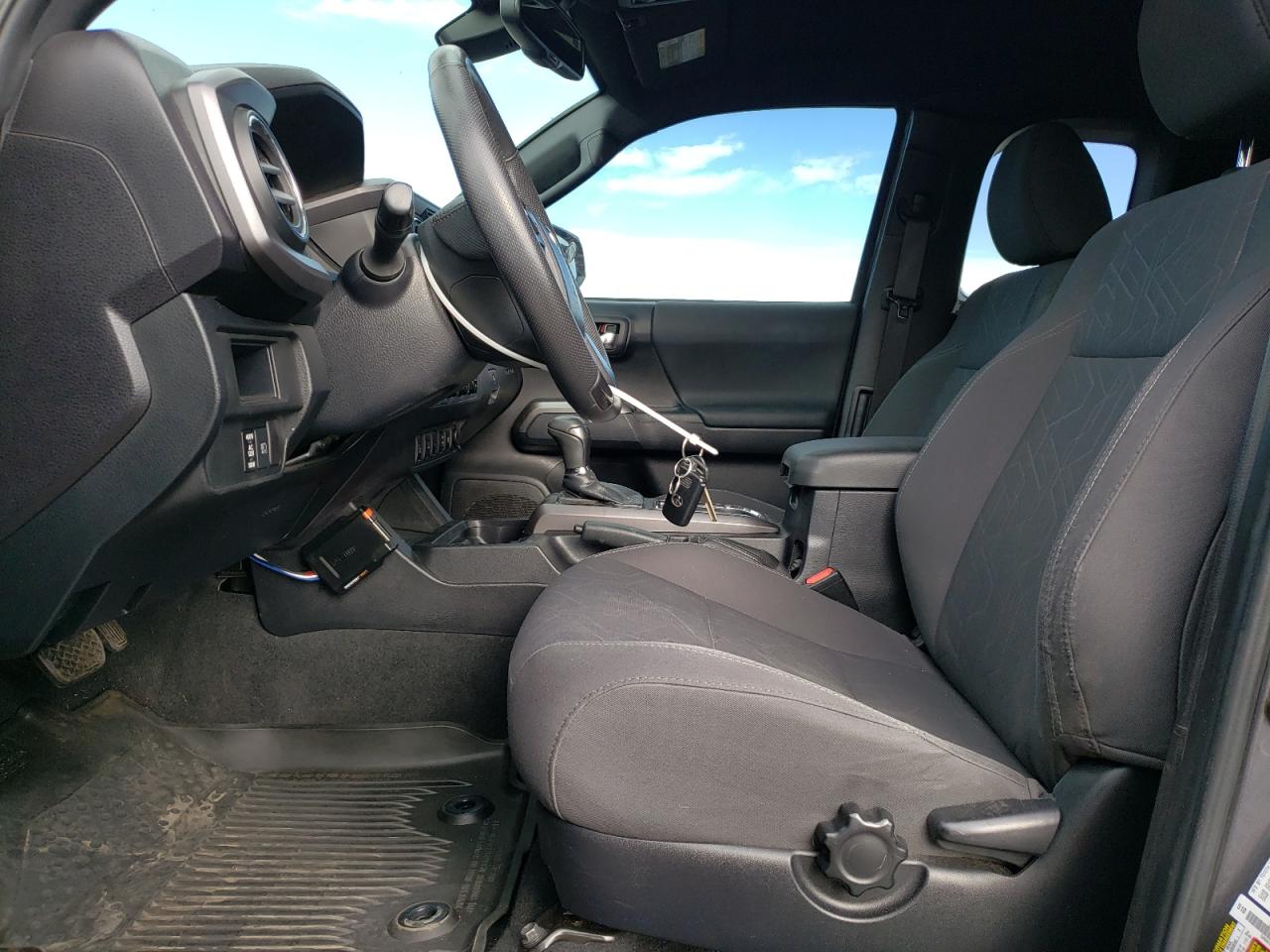 2018 Toyota Tacoma - Image 7