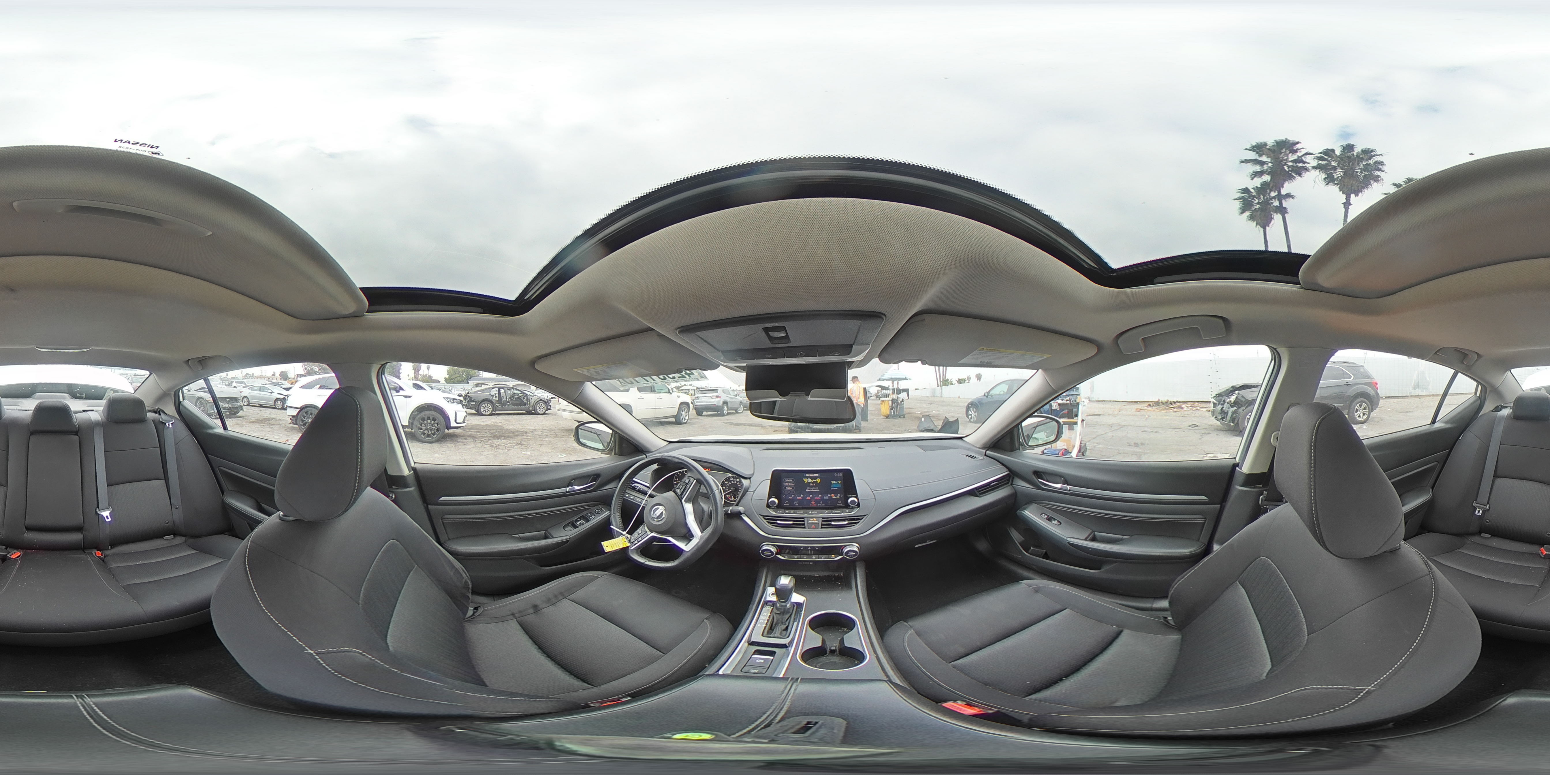 2019 Nissan Altima - Image 12