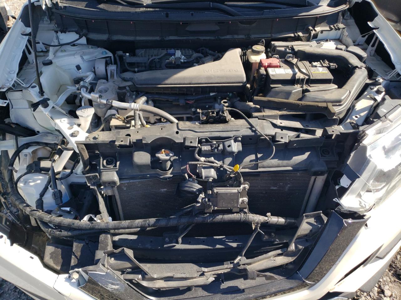 2019 Nissan Rogue - Image 12
