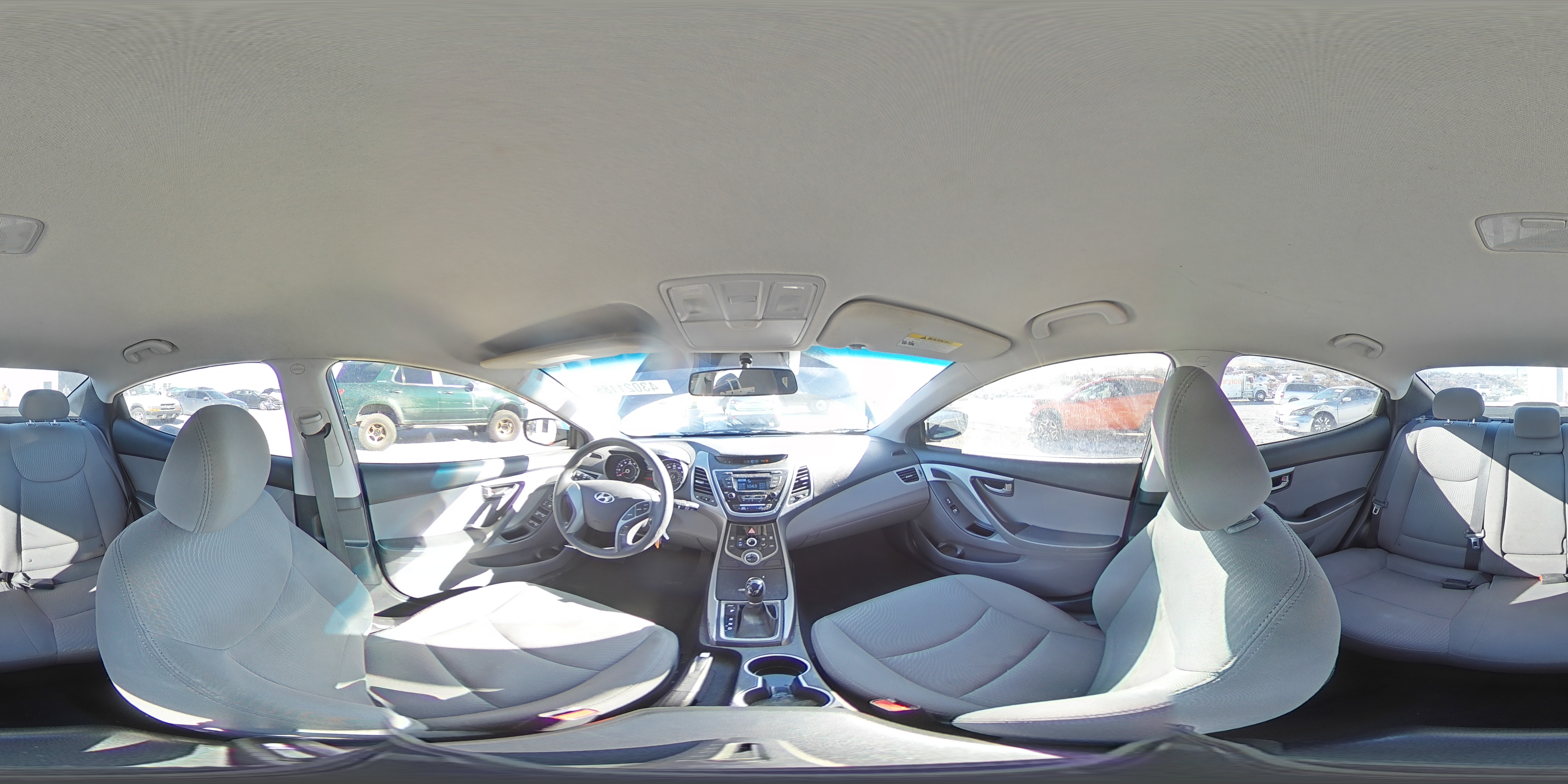 2016 Hyundai Elantra - Image 14