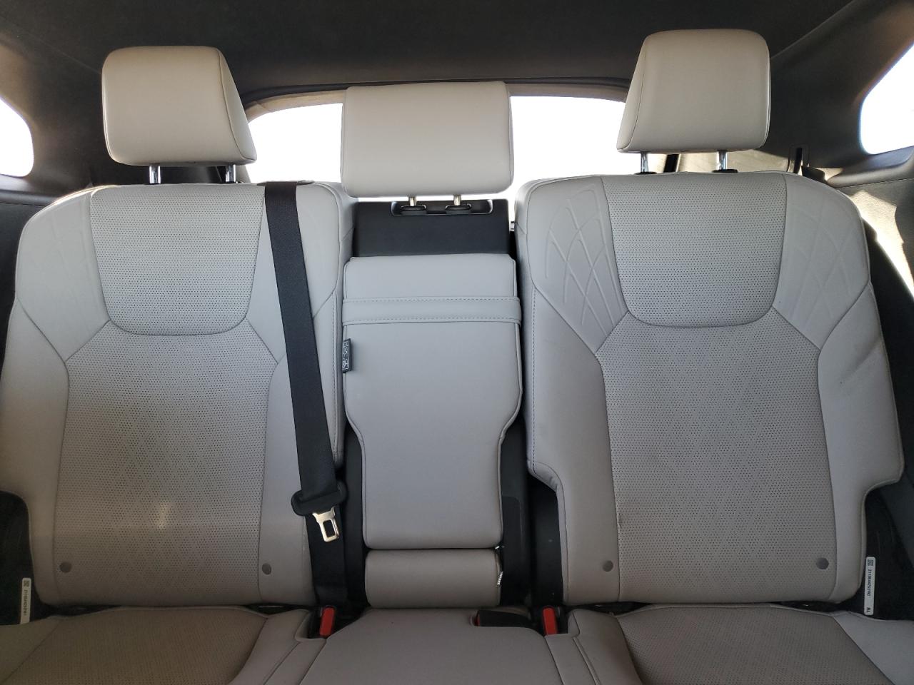 2024 Lexus RX - Image 10