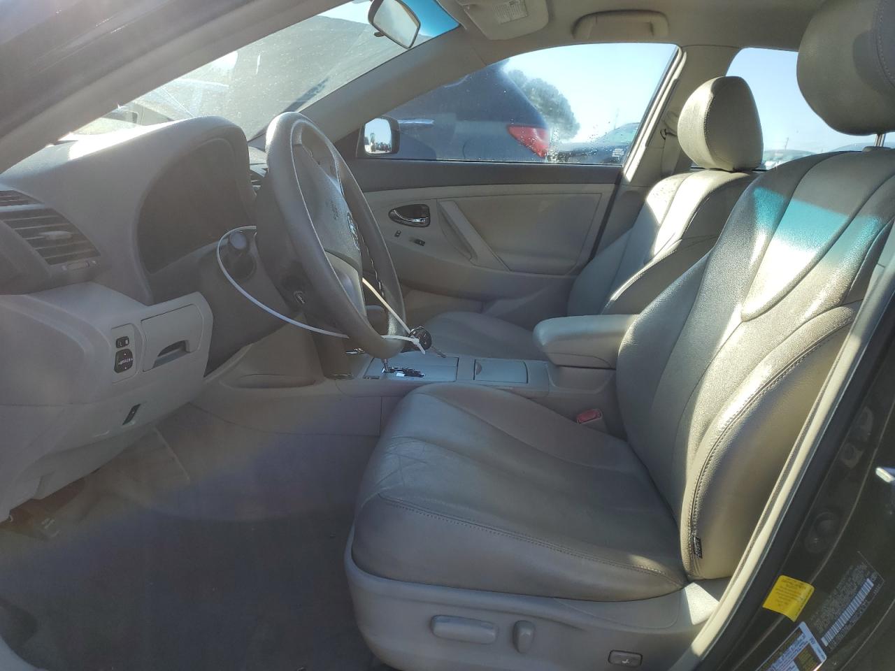 2011 Toyota Camry - Image 7