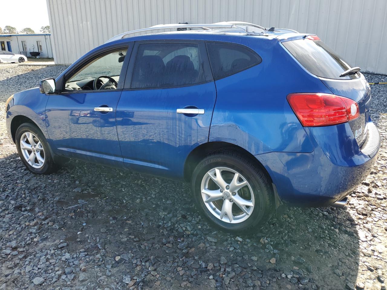 2010 Nissan Rogue - Image 2