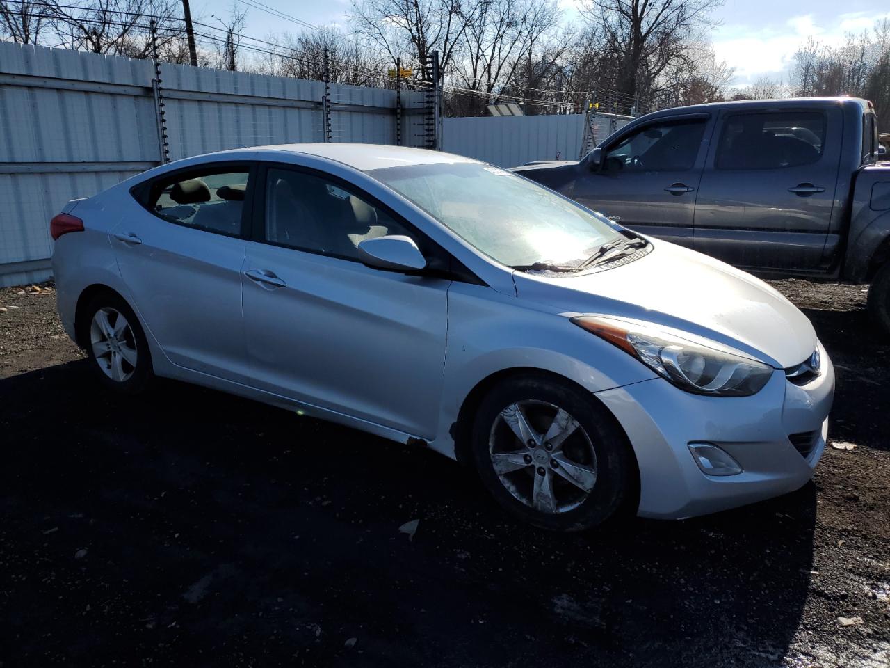 2013 Hyundai Elantra - Image 4