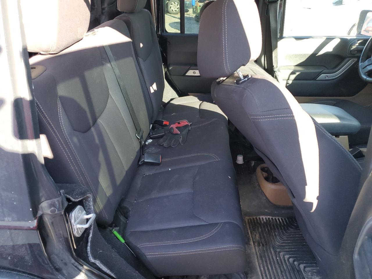 2013 Jeep Wrangler - Image 11