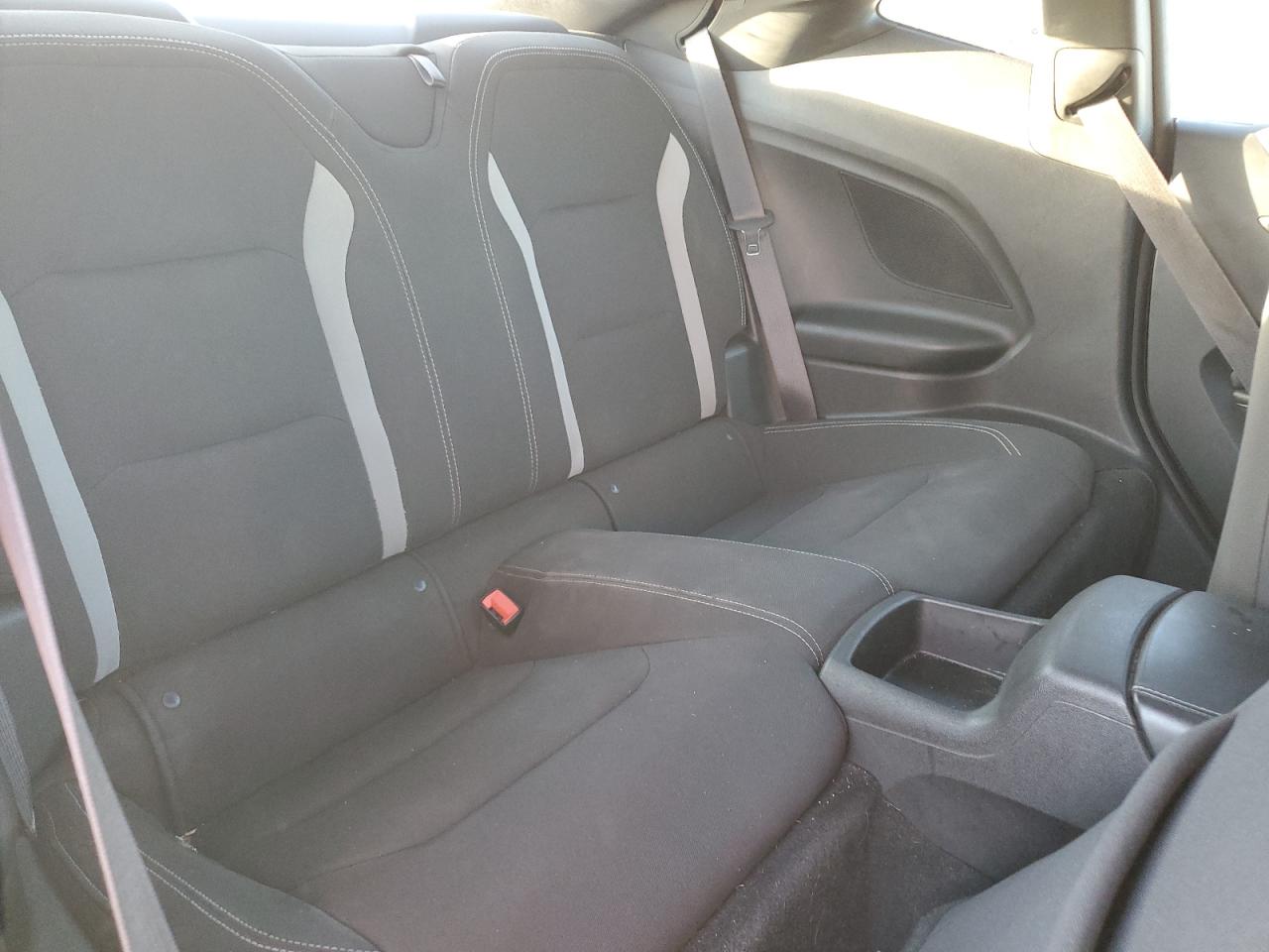 2018 Chevrolet Camaro - Image 10