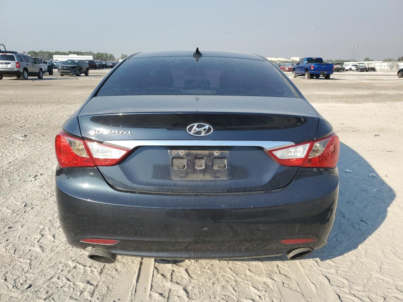 2011 Hyundai Sonata - Image 6