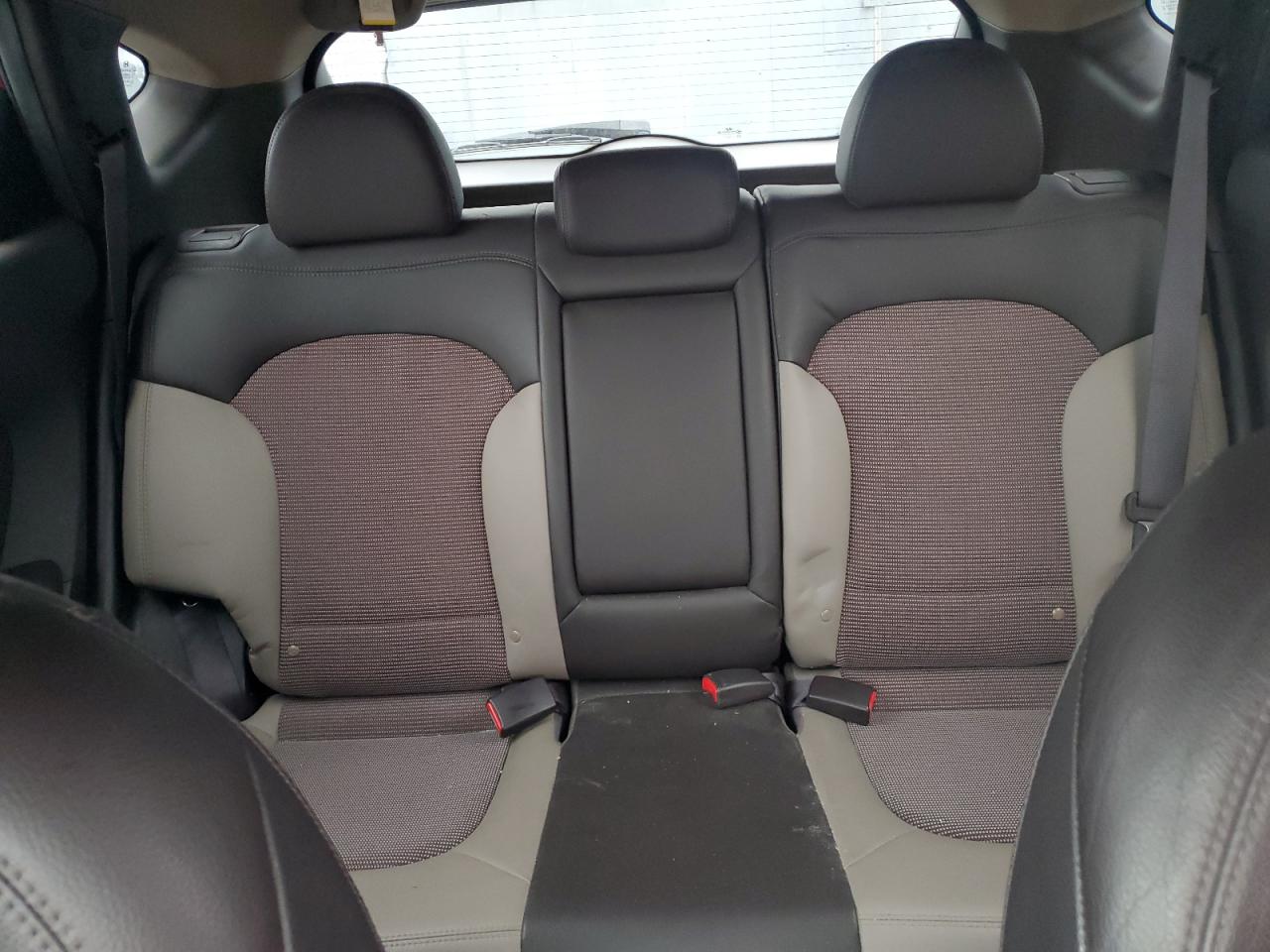 2013 Hyundai Tucson - Image 10