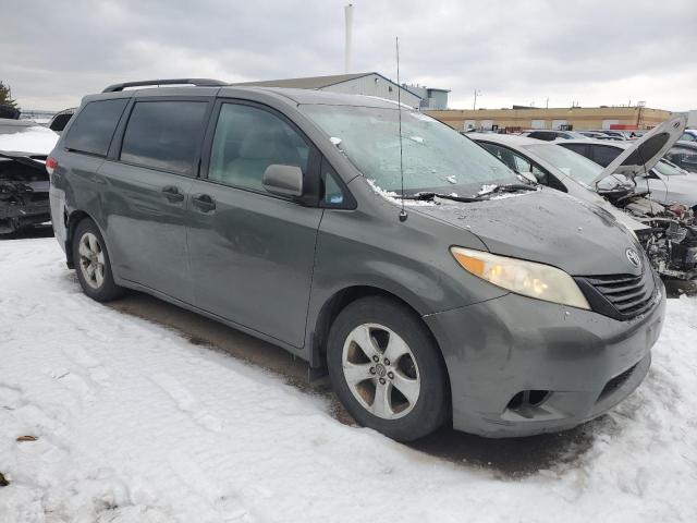 2012 TOYOTA SIENNA 