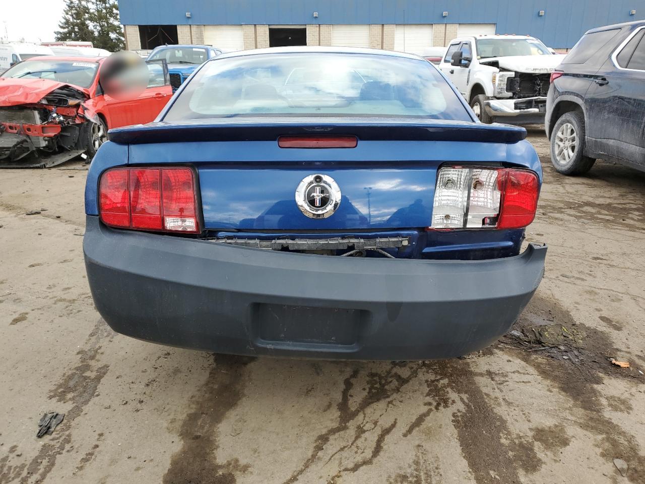 2007 Ford Mustang - Image 6