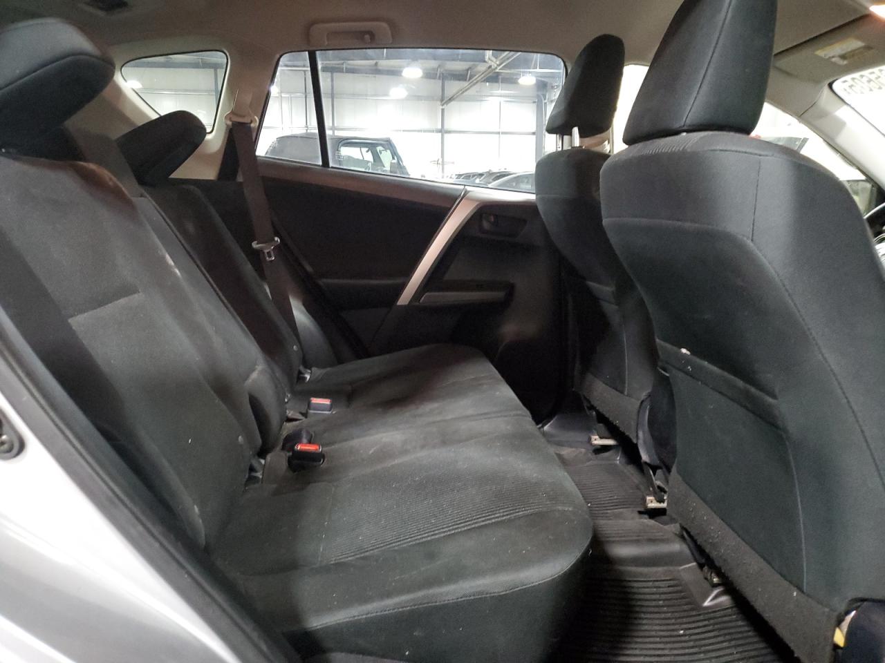 2018 Toyota RAV 4 - Image 11