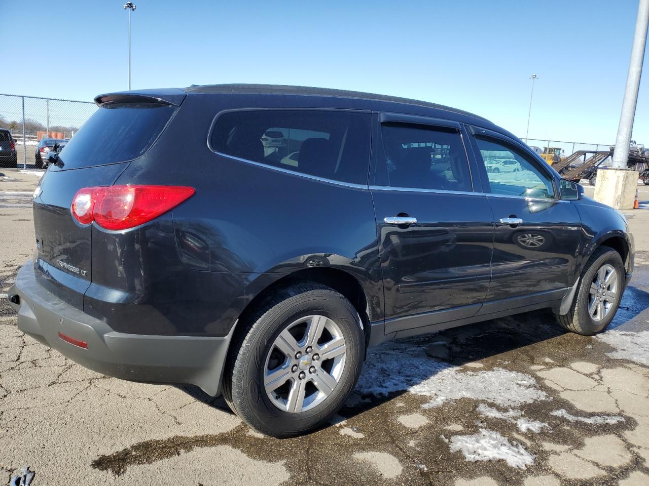 2011 Chevrolet Traverse - Image 3